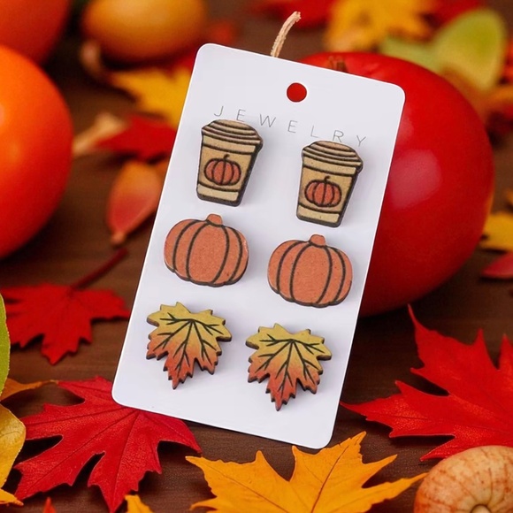 🍁New🍁 3 Pairs Maple Leaf Studs Earrings Set Autumn Harvest Pumpkin Fall Cups - Picture 3 of 5